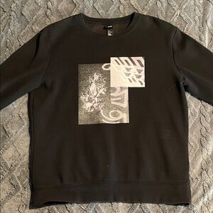 H&M Men's Black Graphic Crewneck Sweatshirt